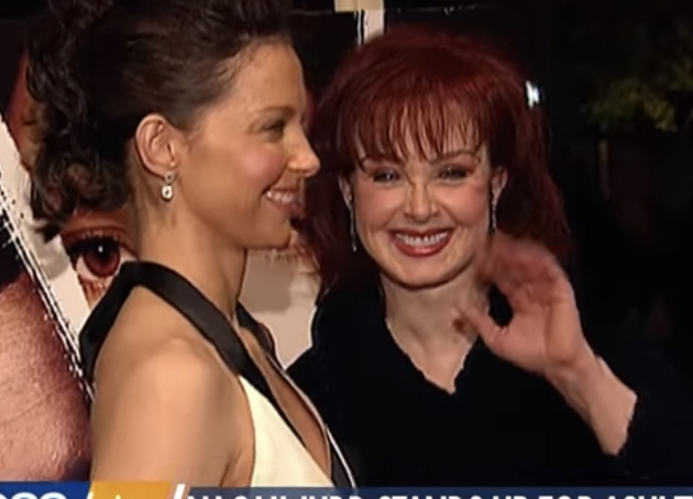 Photo of Ashley and Naomi Judd