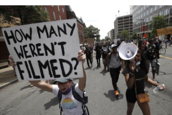 Associated Press photo of George Floyd protest 